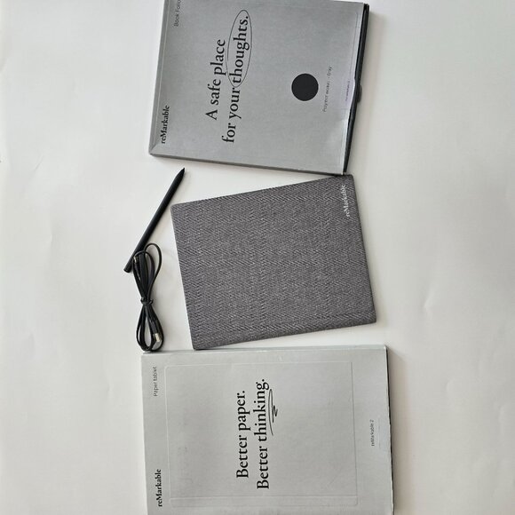 Remarkable 2 Paper Tablet And Book Folio Essentials Bundle - Picture 8 of 16